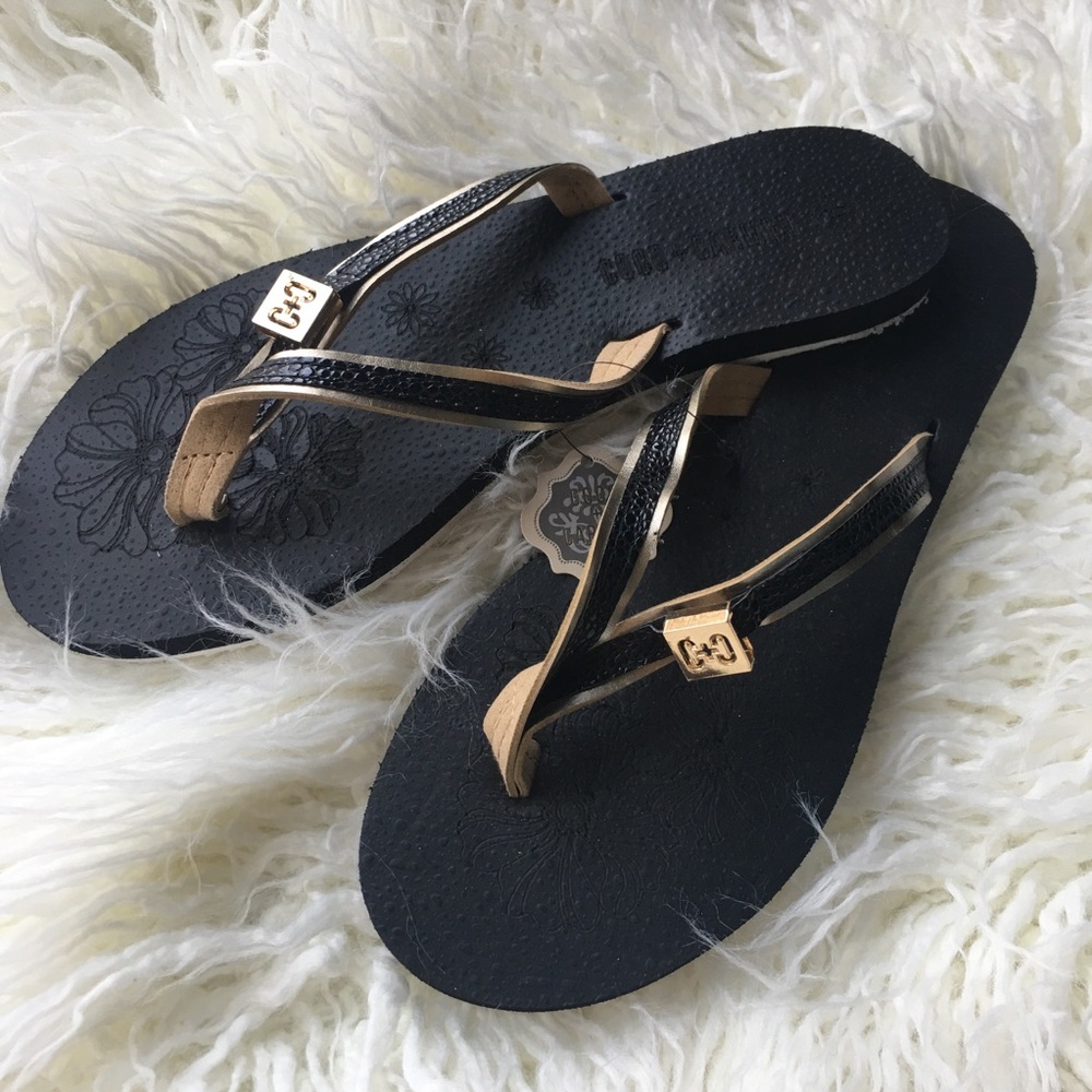 NWT CoCo + Carmen Black & Tan Flip Flop